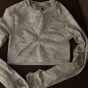 Gymshark Light Gray Cropped Long-Sleeve Active Top